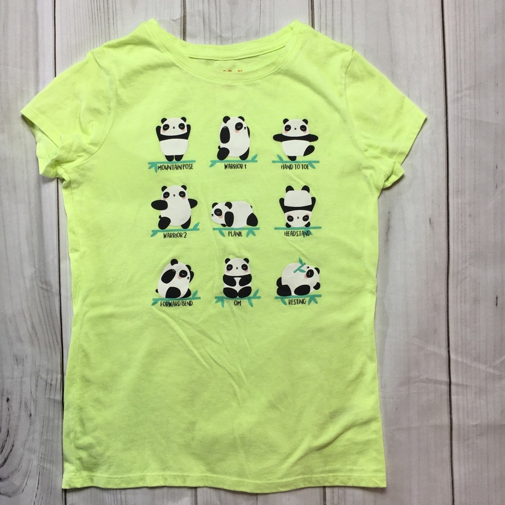 Cat & Jack Panda Yoga Girl’s T-shirt Size Large